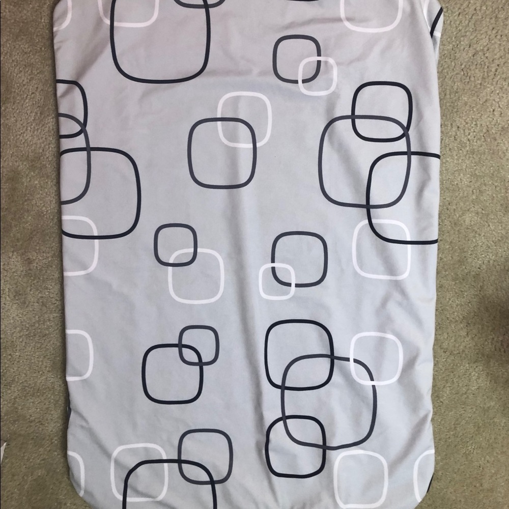 4moms® breeze® Fitted Playard Sheet in Silver